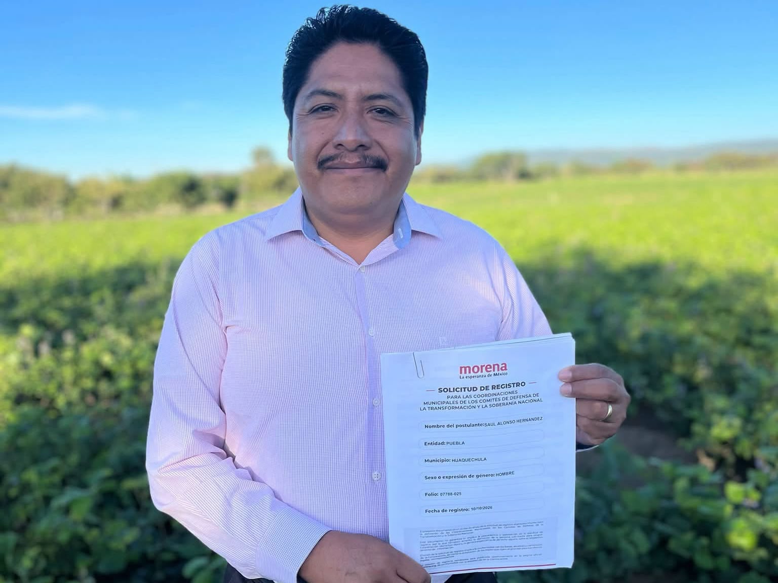 Saúl Alonso se registra en Morena, va por la alcaldía de Huaquechula en 2027