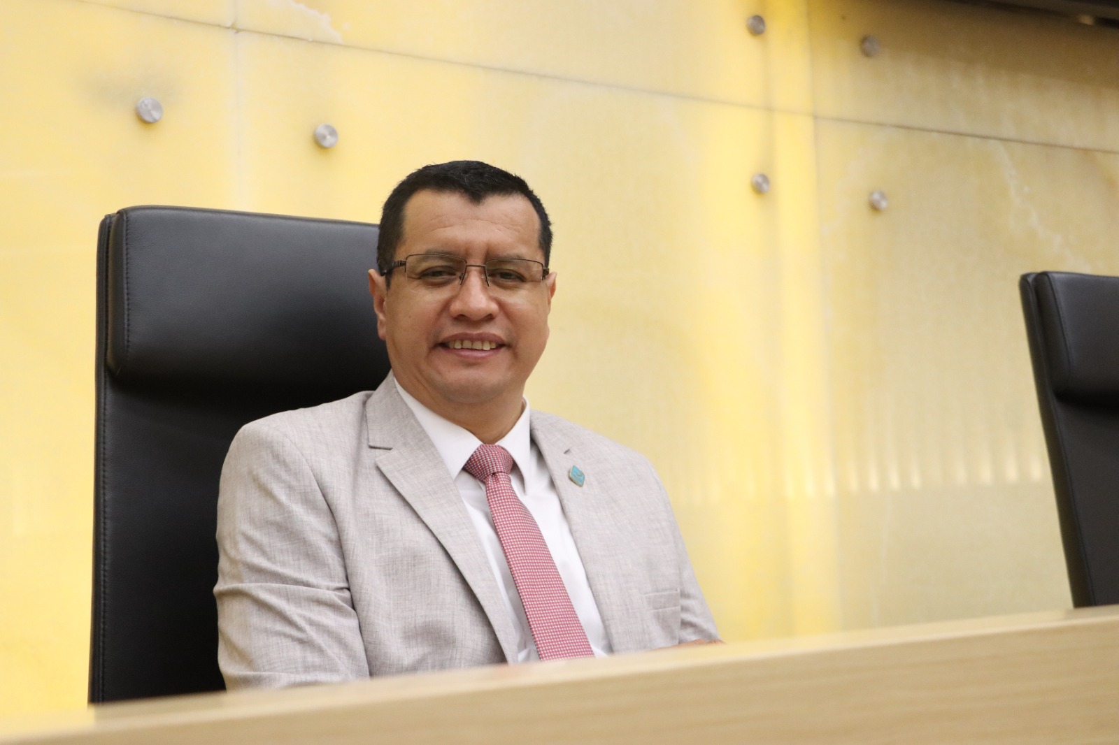 Promueven Leonela Martínez y Elías Lozada iniciativa para fomentar hábitos de bienestar digital en las escuelas