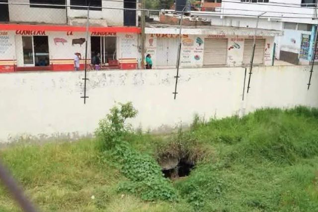 socavon_avanza_y_pone_en_riesgo_primaria_en_coronango