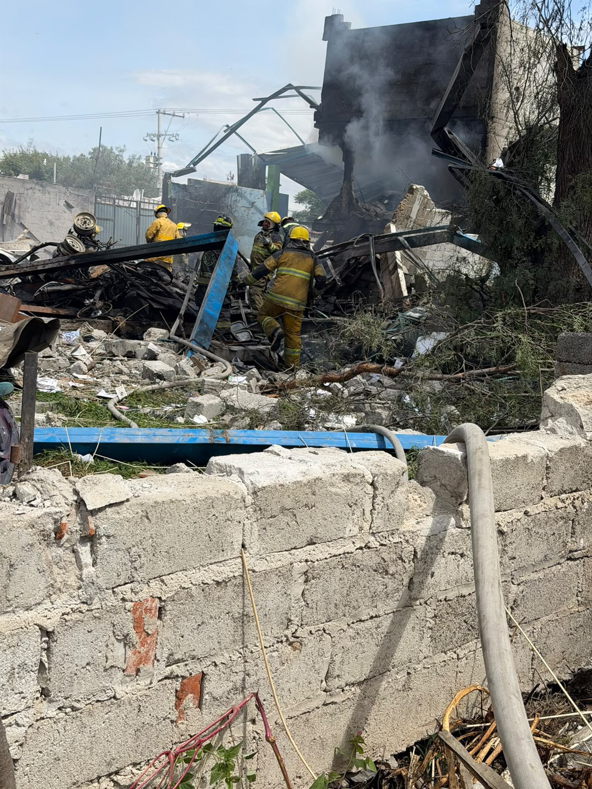 Protección_Civil_Estatal_atiende_explosión_en_Zacaola_1