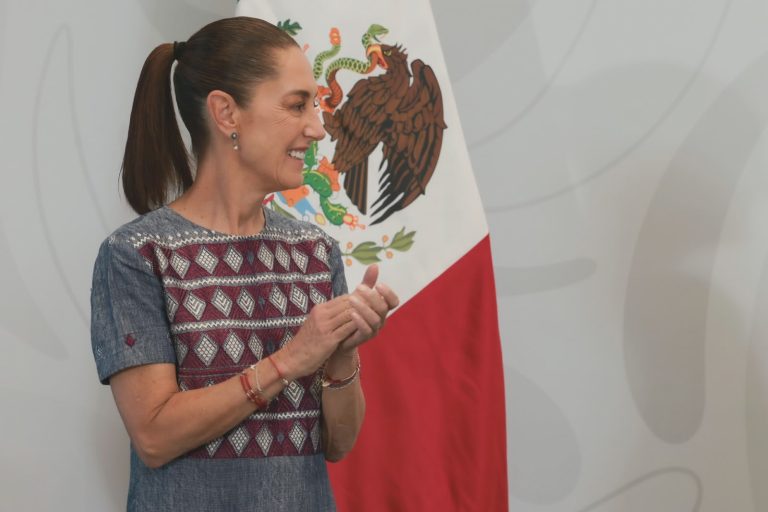 010526 CSP CONFERENCIA MATUTINA 1