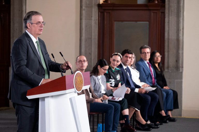 100626 CSP CONFERENCIA MATUTINA2