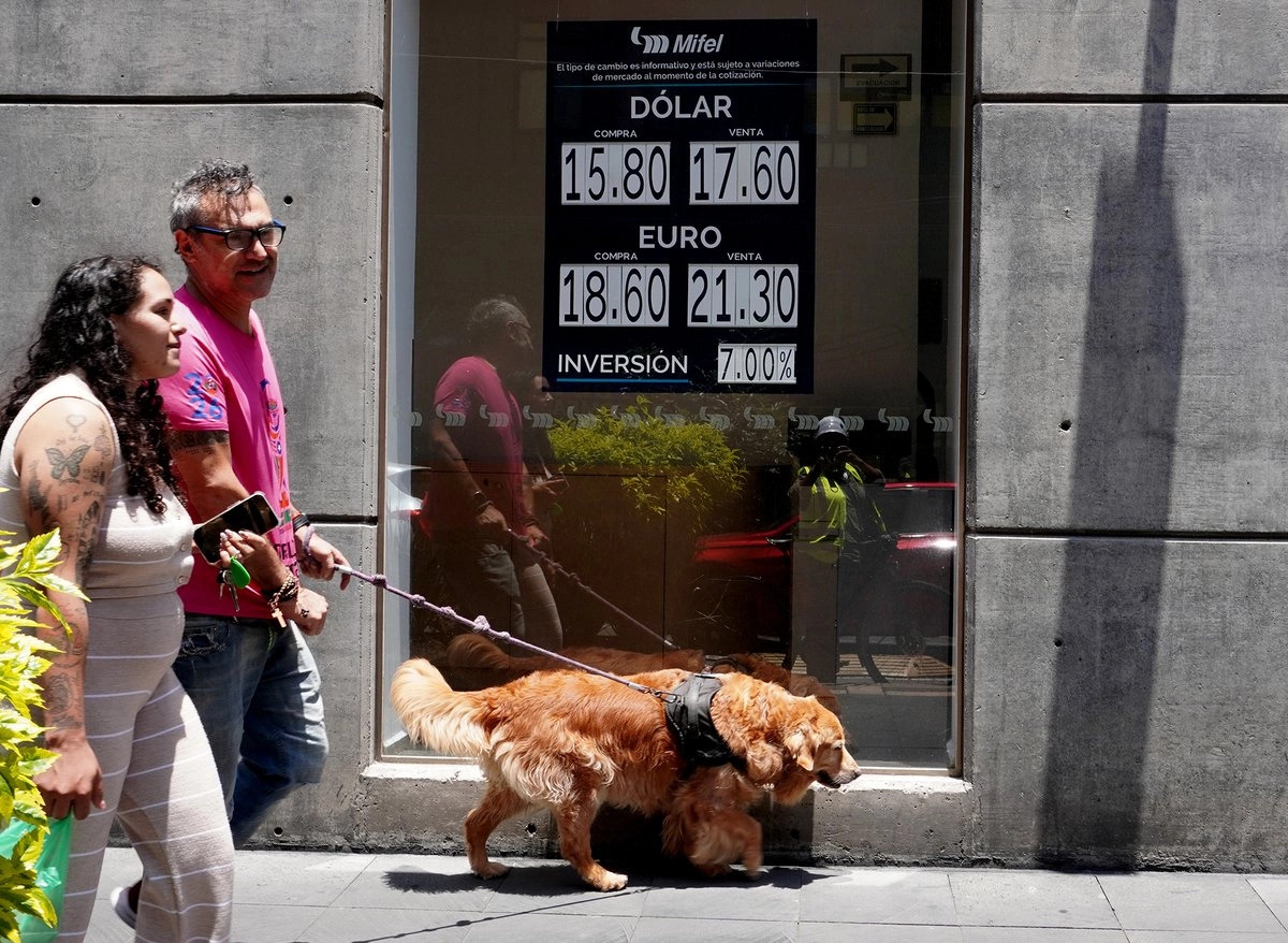 peso-continua-a-1696-por-dolar-en-medio-de-un-repunte-del-precio-del-petroleo_f10e8953-d702-474e-99a